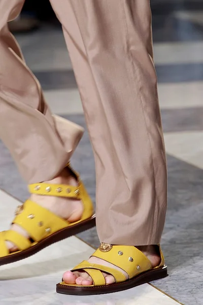 Look 21